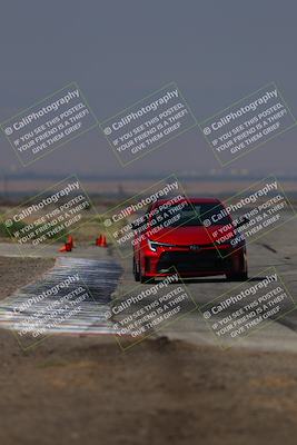 media/Sep-20-2025-Extreme Speed (Sat) [[1fcc23683c]]/Orange (Mid Intermediate)/Session 2 (Sunrise)/